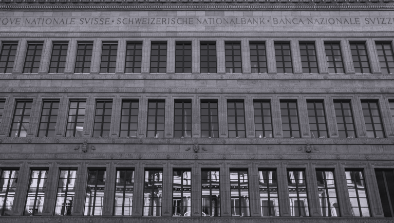 Pourquoi le franc suisse ne joue-t-il plus pleinement son rôle de valeur refuge ?