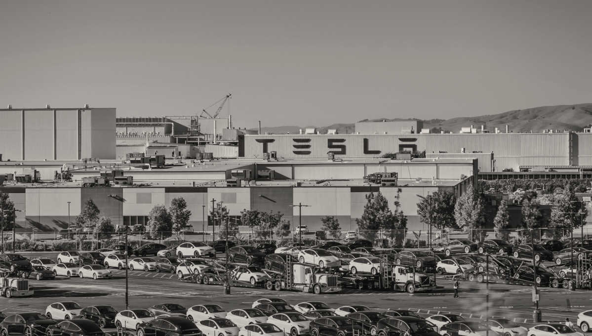 Tesla : entre pression géopolitique, incertitude stratégique et concurrence renforcée