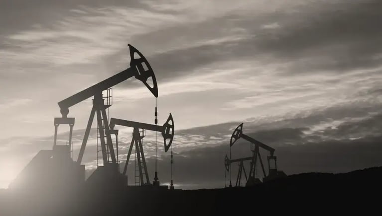 Le retour du pétrole à 100 dollars : l'analyse de Daniel Varela sur la RTS