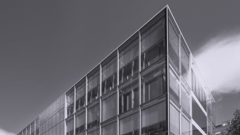 Transformer une Sàrl en SA : une décision stratégique pour structurer la croissance