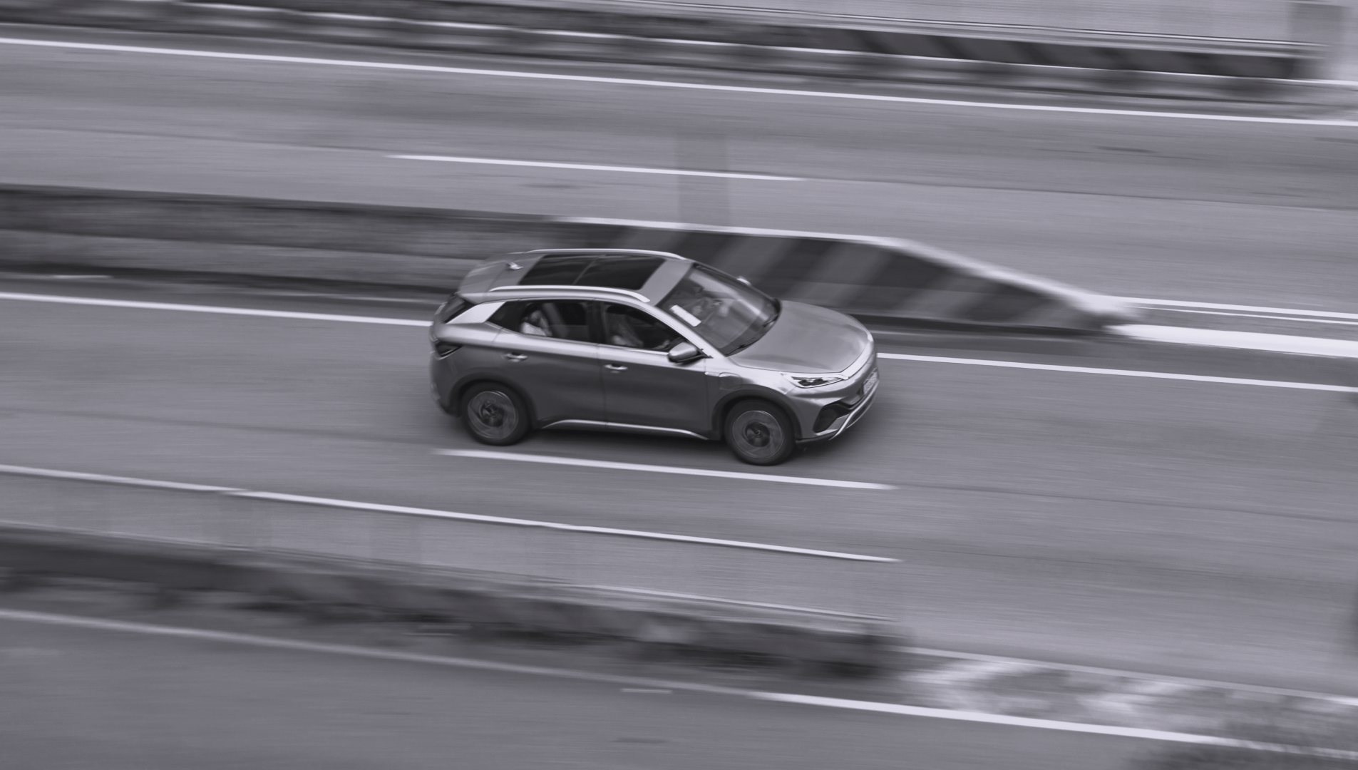 Voitures électriques , une dynamique relancée en Europe : l'analyse de Kevin Berton dans le 19h30 de la RTS