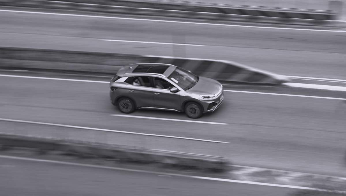 Voitures électriques , une dynamique relancée en Europe : l'analyse de Kevin Berton dans le 19h30 de la RTS